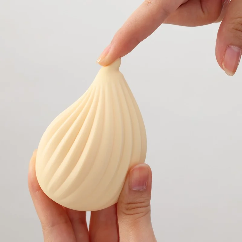 Iroha Kushi - Stimulateur clitoridien avec relief strié et vibrations inten