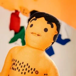 visage sans expression poupée sexuée